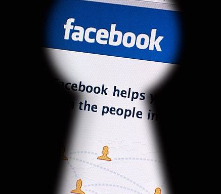 Facebook: il blocco fasullo per estorcere dati